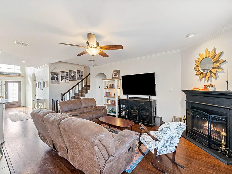 211 Chamberlain Dr — Photo 18