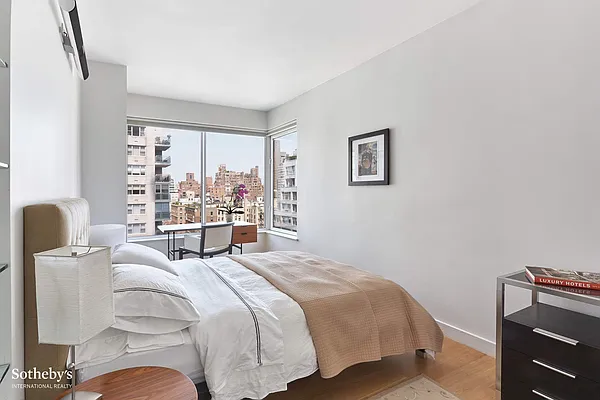 Sold by Sotheby's International Realty | media 2