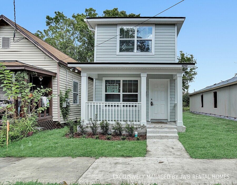 1st image of 1217 Grothe St
