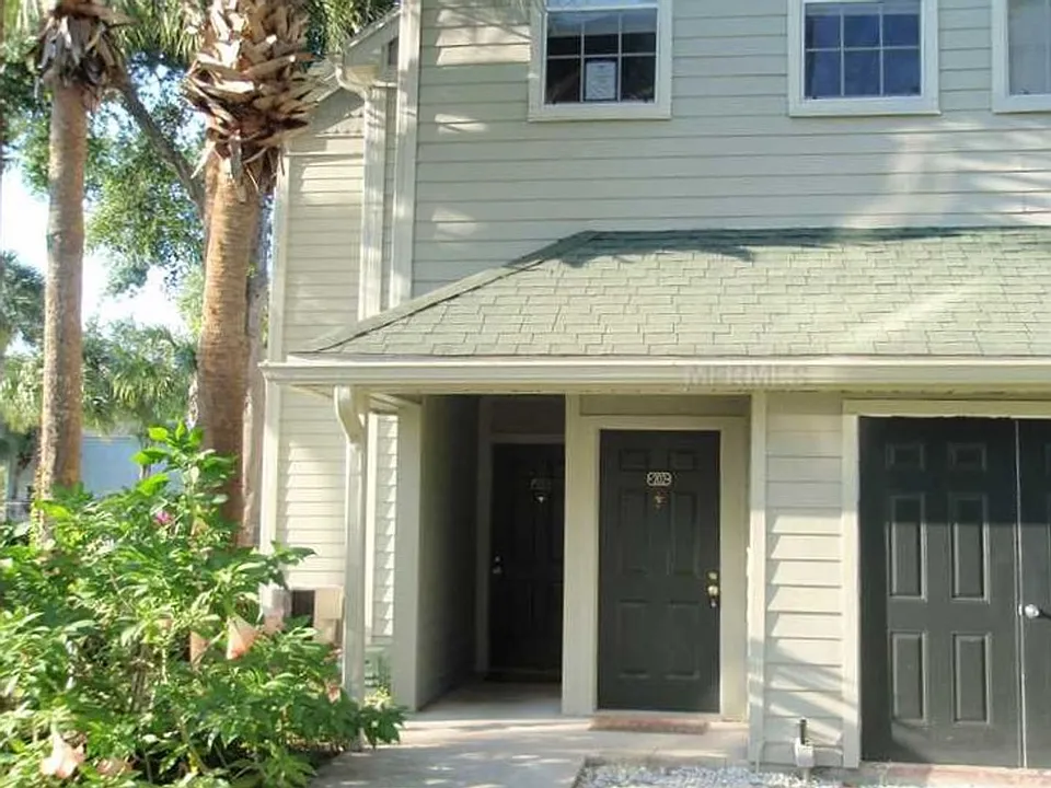6028 Westgate Dr #202