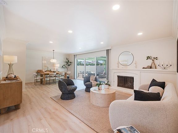 3rd image of 27945 Alvarez Dr