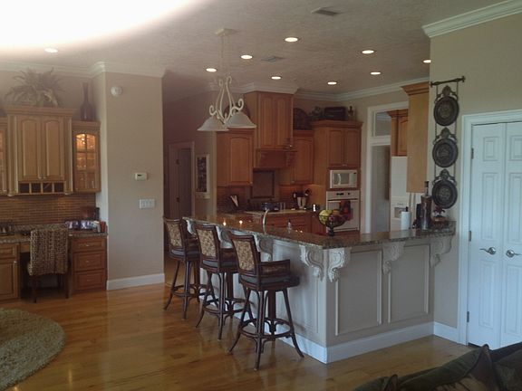 3rd image of 352 NW Scenic Lake Dr