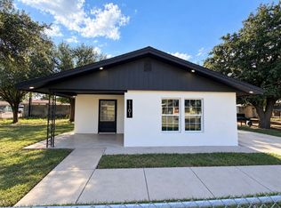 1101 N Madrigal St, Roma, TX 78584
