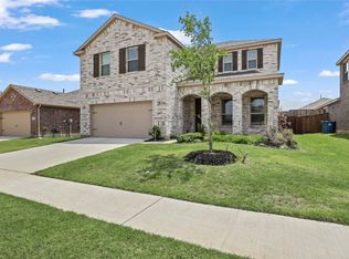 2624 Warren Ln, Aubrey, TX 76227