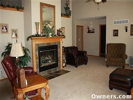 Living Room 17'9 X 23'9"