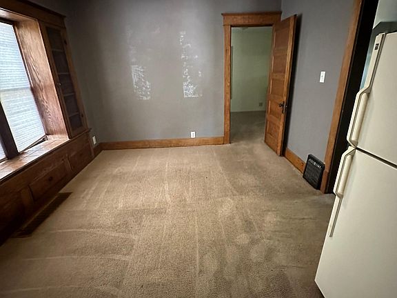 4th image of 741 Montana Ave