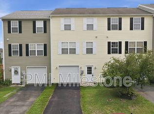 75 Foal Ln, Martinsburg, WV 25405