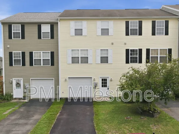 75 Foal Ln, Martinsburg, WV 25405