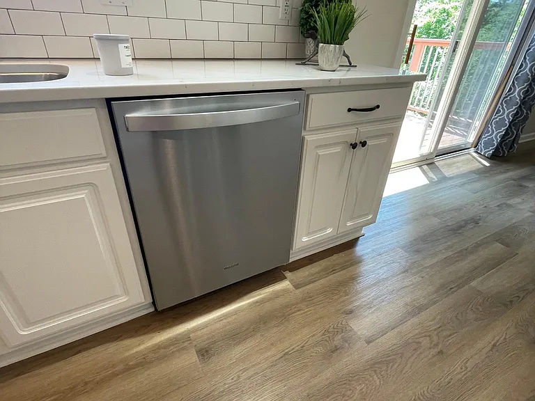 56 Iris Dr — Photo 39