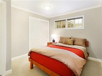 5th image of 675 Cole St APT 4
