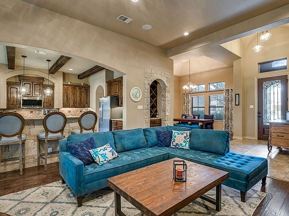 5th image of 440 English Oaks Cir