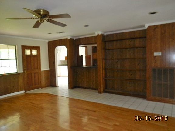 3rd image of 2160 Augusta Dr