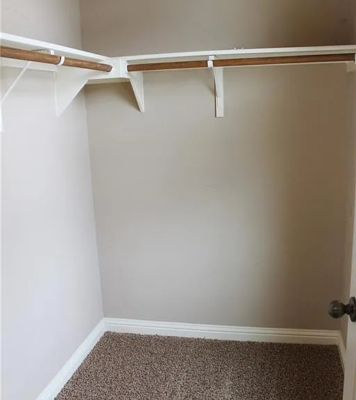 19500 Sangremon Way — Photo 32