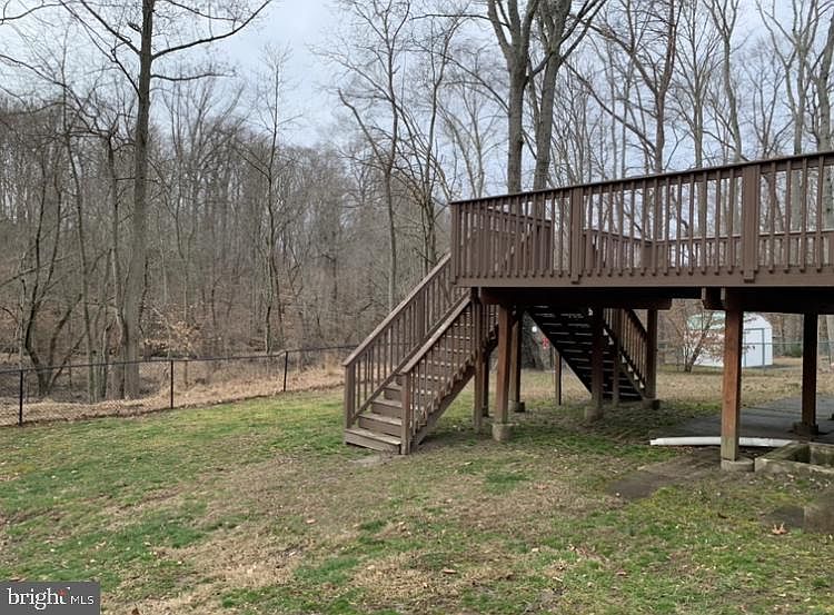 2nd image of 256 Winding Way Rd
