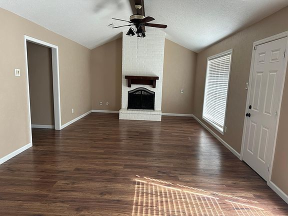 3rd image of 405 Sharondoah Dr