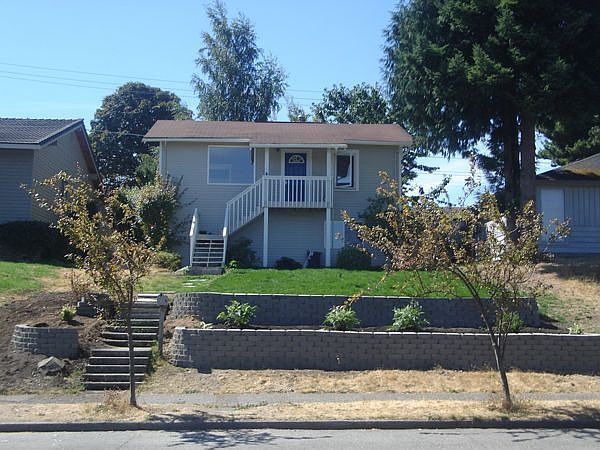 2nd image of 4119 51st Ave SW
