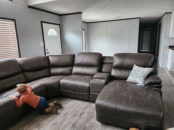 5th image of 838 Ranchette Dr