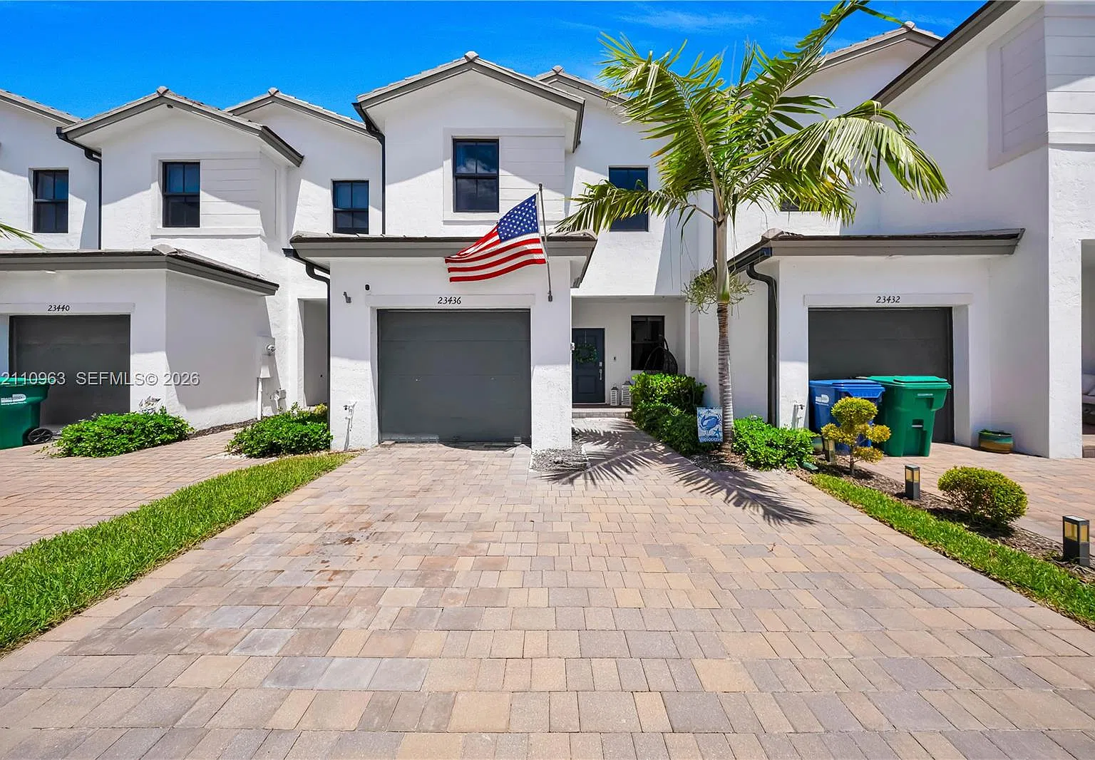 3 bed, 2.5 bath, 1442 sqft, $2,950 — Photo 1