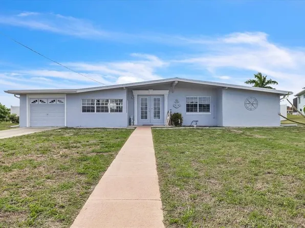 137 Poinsettia Cir NE, Pt Charlotte, FL 33952