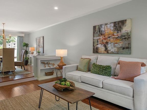 5th image of 22 Floret Cir