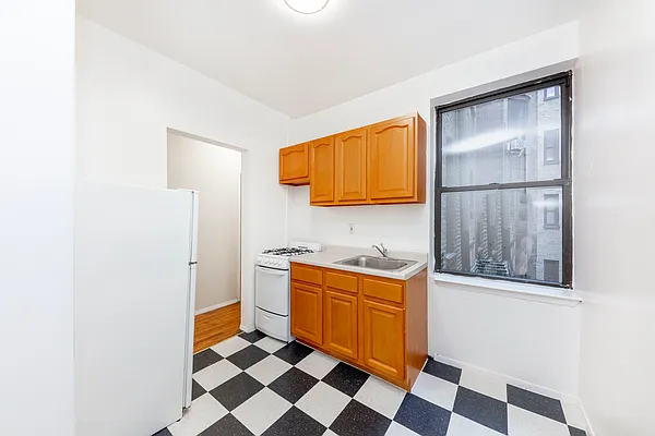 Rented by Douglas Elliman | media 9