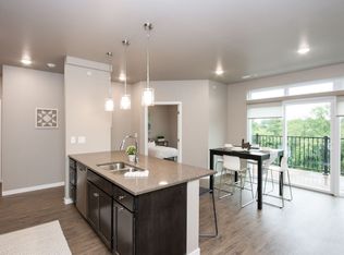 80 Gathering Place Ln UNIT 107, Iowa City, IA 52246