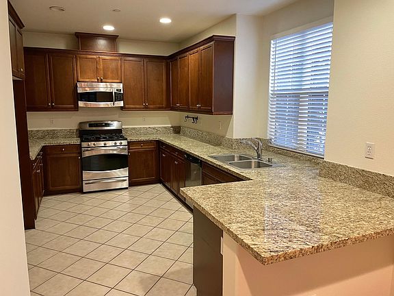 4th image of 15209 Carrington Way