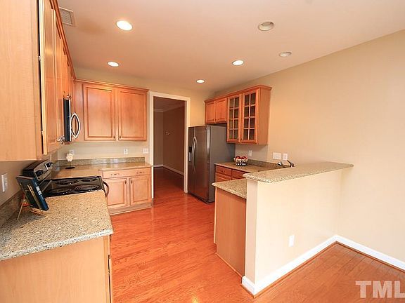4th image of 507 Bartlett Cir
