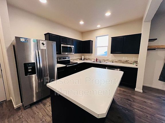5th image of 2037 NE Four Seasons Ln