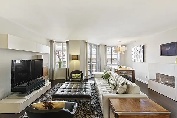 Sold by Nest Seekers International | media 1