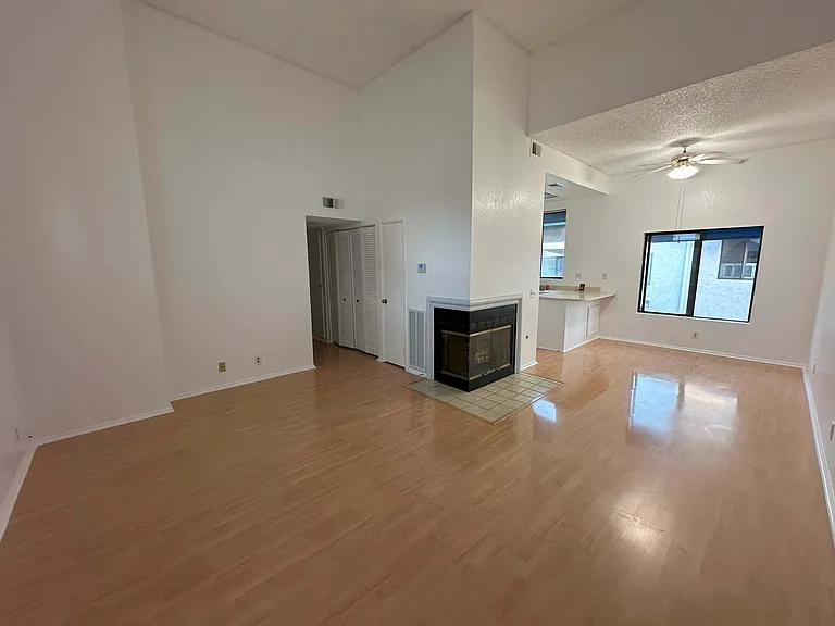 125 Park Shadow Ct — Photo 5
