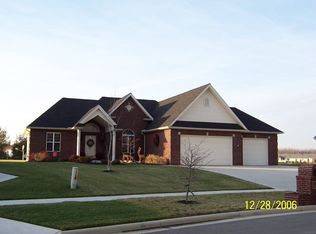 2010 Nicklaus Dr, Findlay, OH 45840