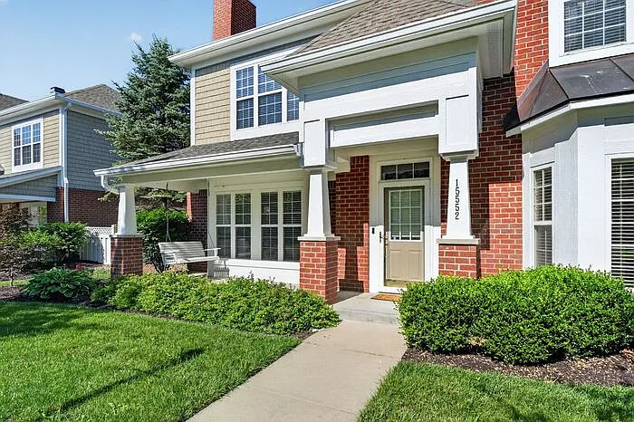 4 bed, 2.5 bath, 2257 sqft, $2,645 — Photo 3