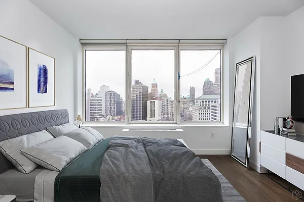 Rented by Halstead Real Estate | media 29