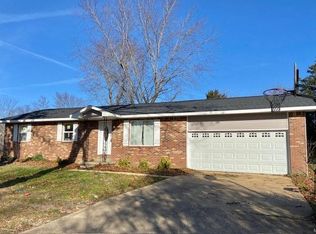 2505 E Susan Pl, Poplar Bluff, MO 63901