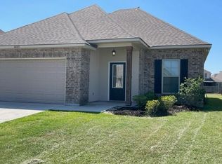 40185 Maddie Dr, Prairieville, LA 70769