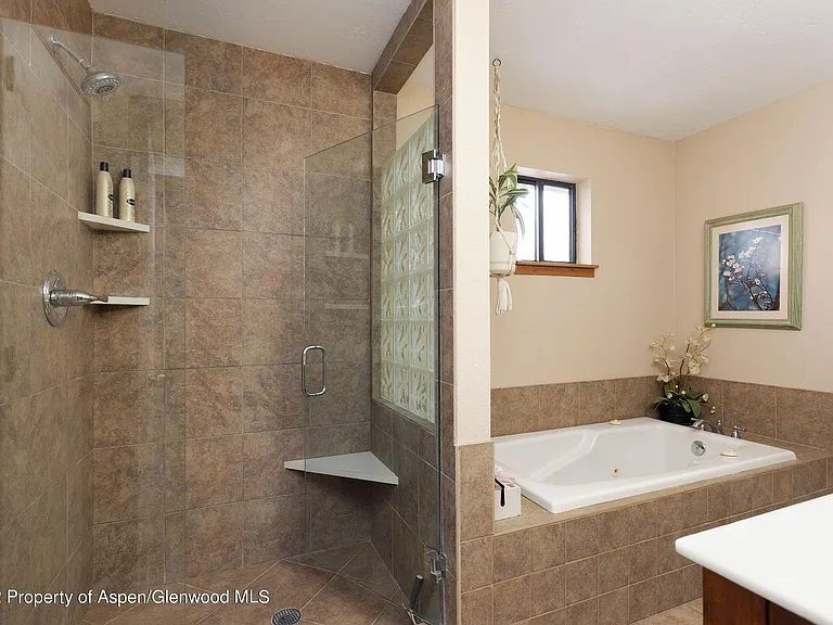 106 Bobcat Ct — Photo 12