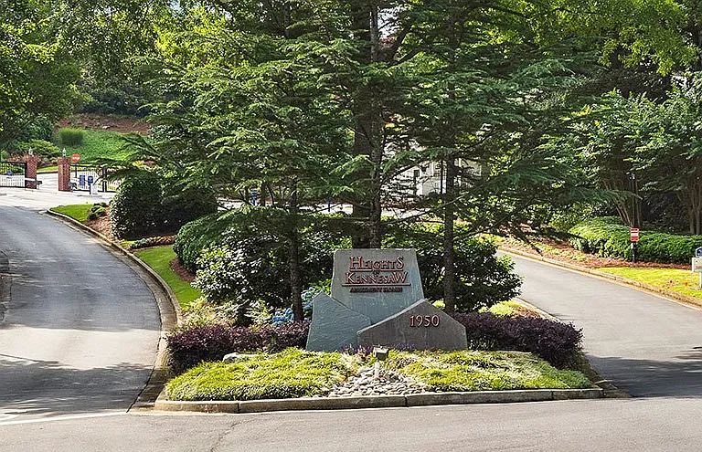 Heights of Kennesaw Apartments — Photo 54