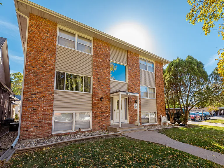 1341 E St #3 — Photo 15