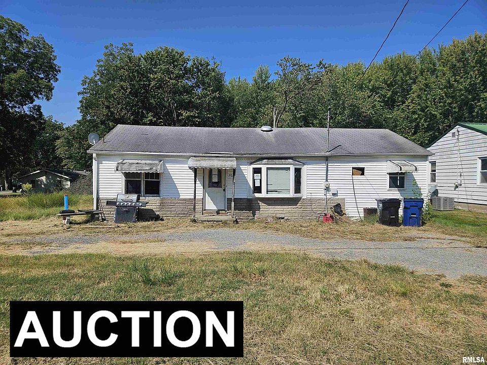1st image of 702 N Division St