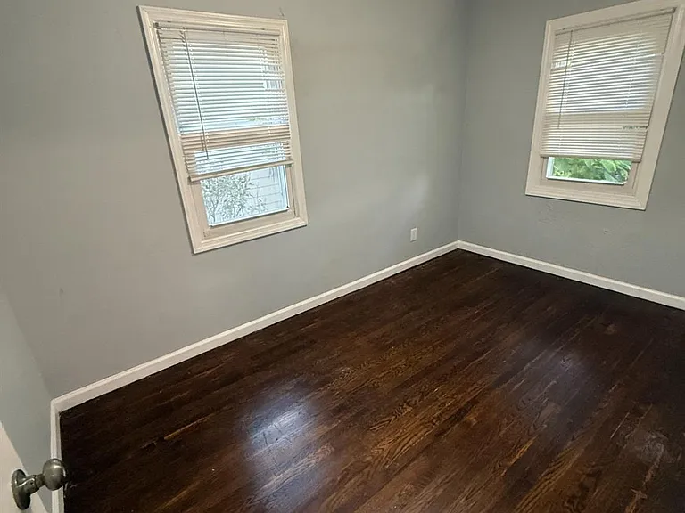 43 Crampton Ave — Photo 12