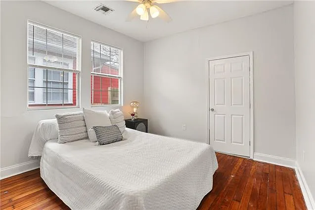 4424 General Pershing St — Photo 12