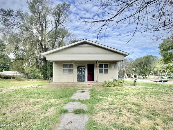 1102 Roosevelt Ave, Joplin, MO 64801