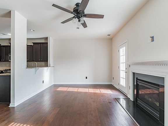 5th image of 19032 Lake Breeze Dr