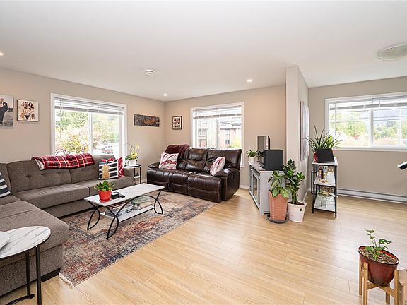 2nd image of 50 King George St N #1