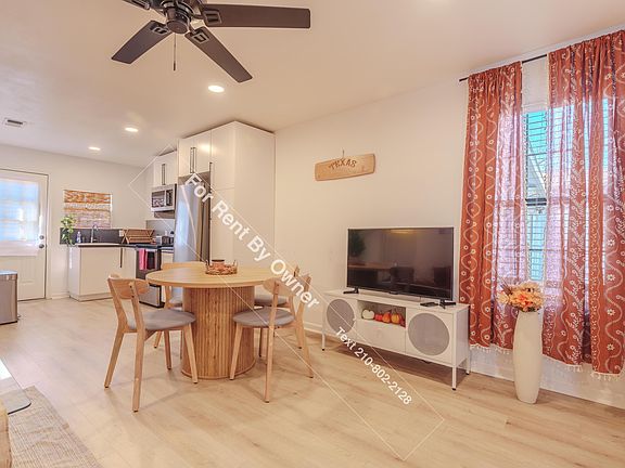 3rd image of 807 Dreiss St