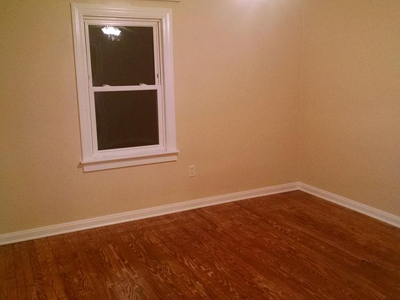 3rd image of 920 Buena Vista Blvd