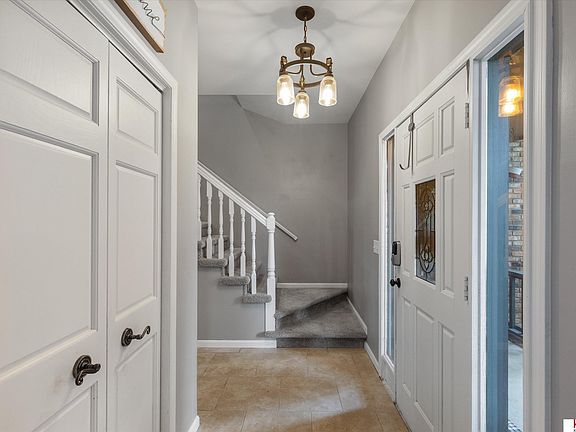 5th image of 15616 Westchester Cir