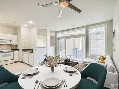 2415 2nd Ave APT 727, Seattle, WA, 98121