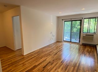 7534 Grand Central Pkwy, Forest Hills, NY 11375